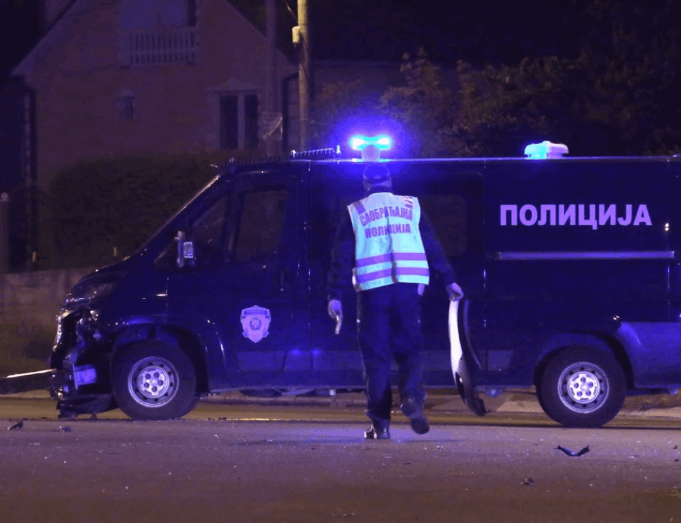 UHAPŠENI NAPADAČI SA ZELENOG VENCA: Muškarac više puta uboden u nogu! 


